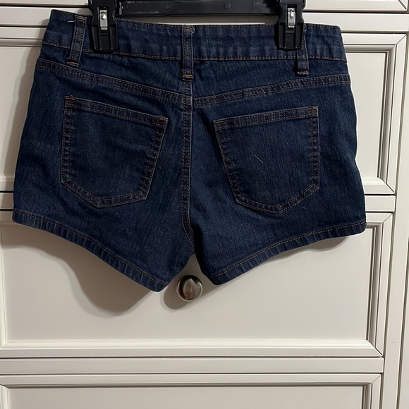 WAX Jean shorts - Picture 2 of 4